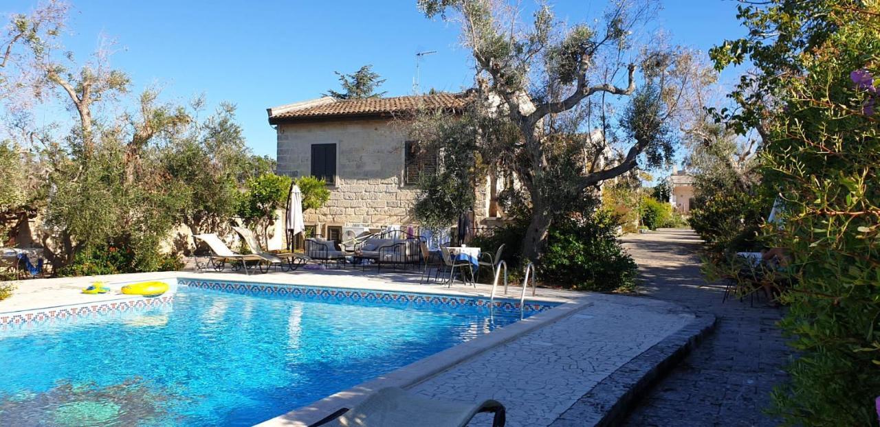 Casa Ulmi Con Piscina Bed and Breakfast Uggiano La Chiesa Exteriör bild
