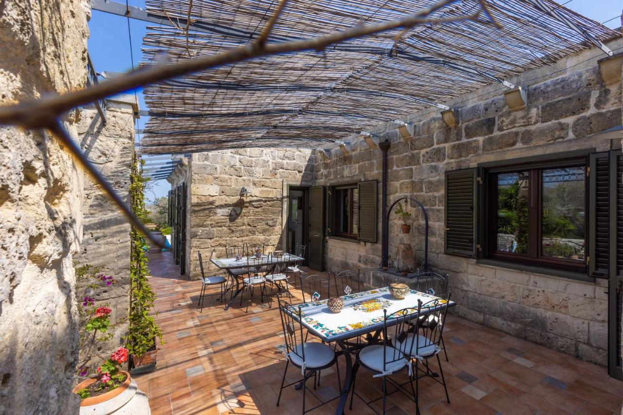 Casa Ulmi Con Piscina Bed and Breakfast Uggiano La Chiesa Exteriör bild